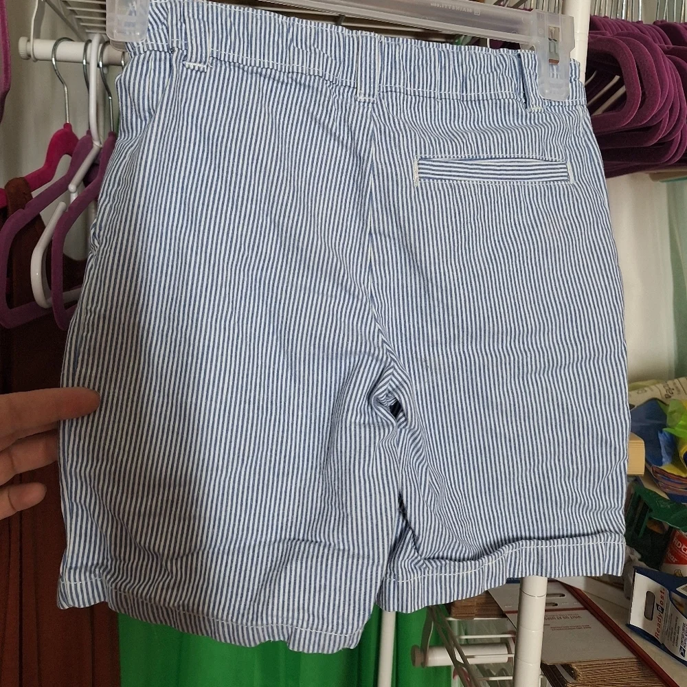 CARTER'S SIZE 7 SHORTS BLUE AND WHITE